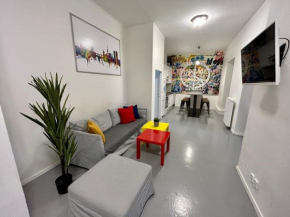 PARTY HOUSE PRAGUE - Apartments Ve Smečkách 18, CITY CENTER!!